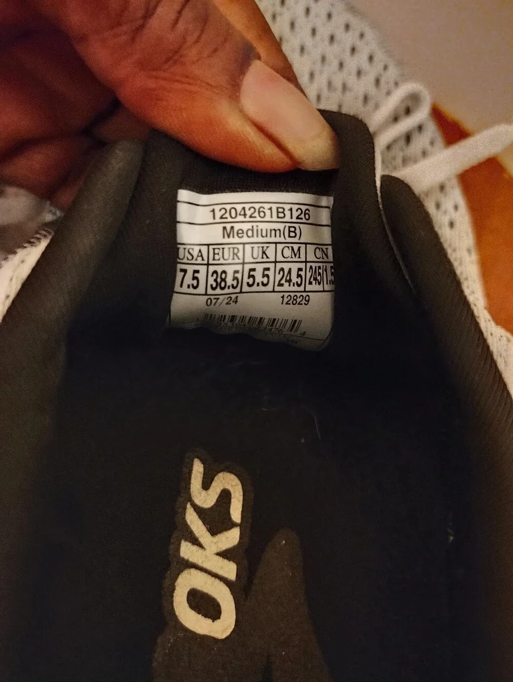 Brooks Adrenaline GTS 24 Womens 7.5 Medium Running Shoes White Black 1204261B126